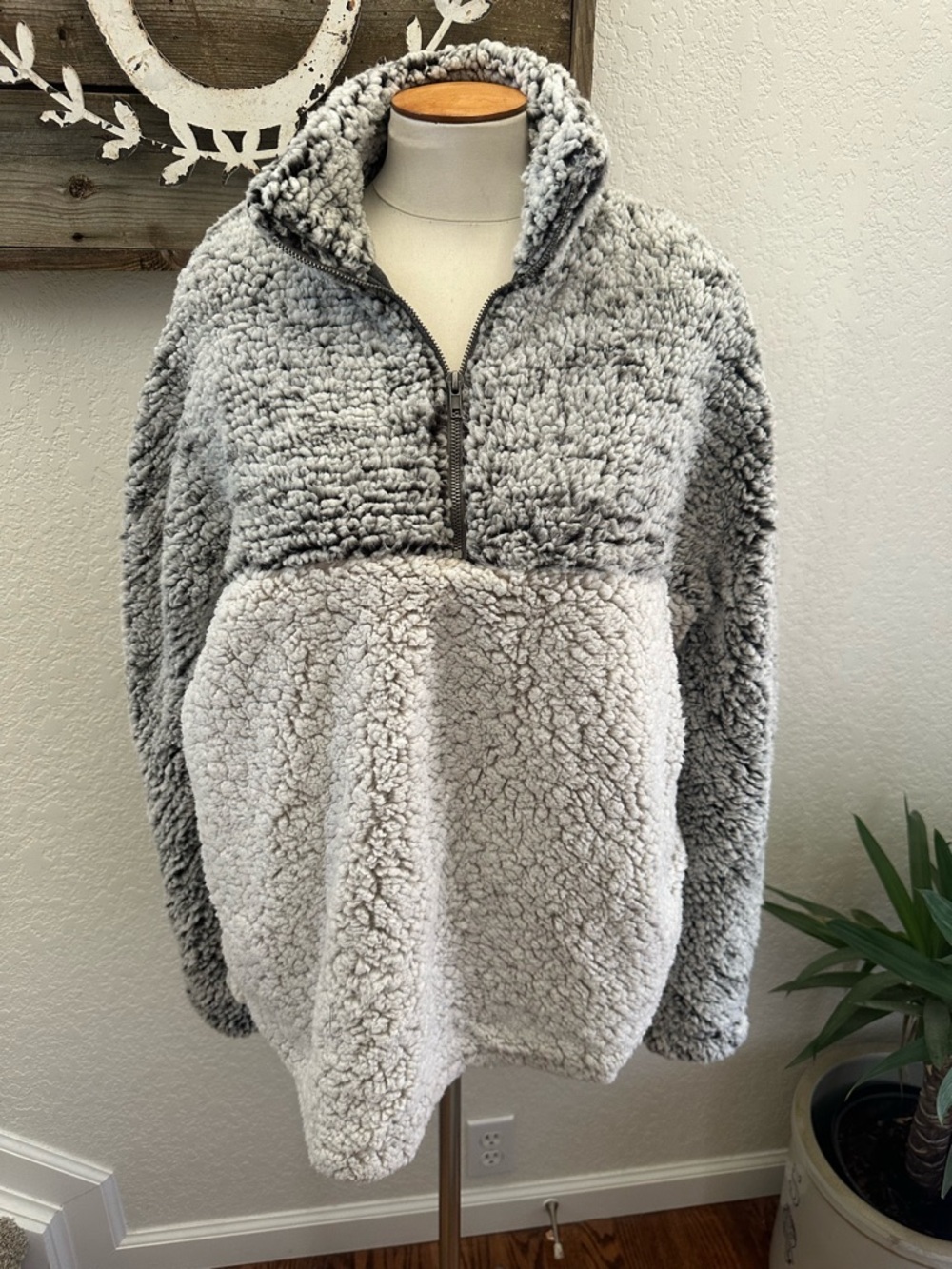Nordstrom Thread& Supply Women's Sherpa Half-Zip Pullover Jacket‎ Light Gray L